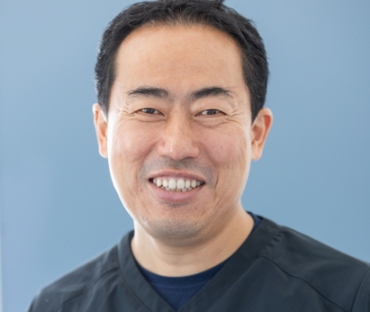 Clarendon Hills Illinois dentist Jason Hong D D S