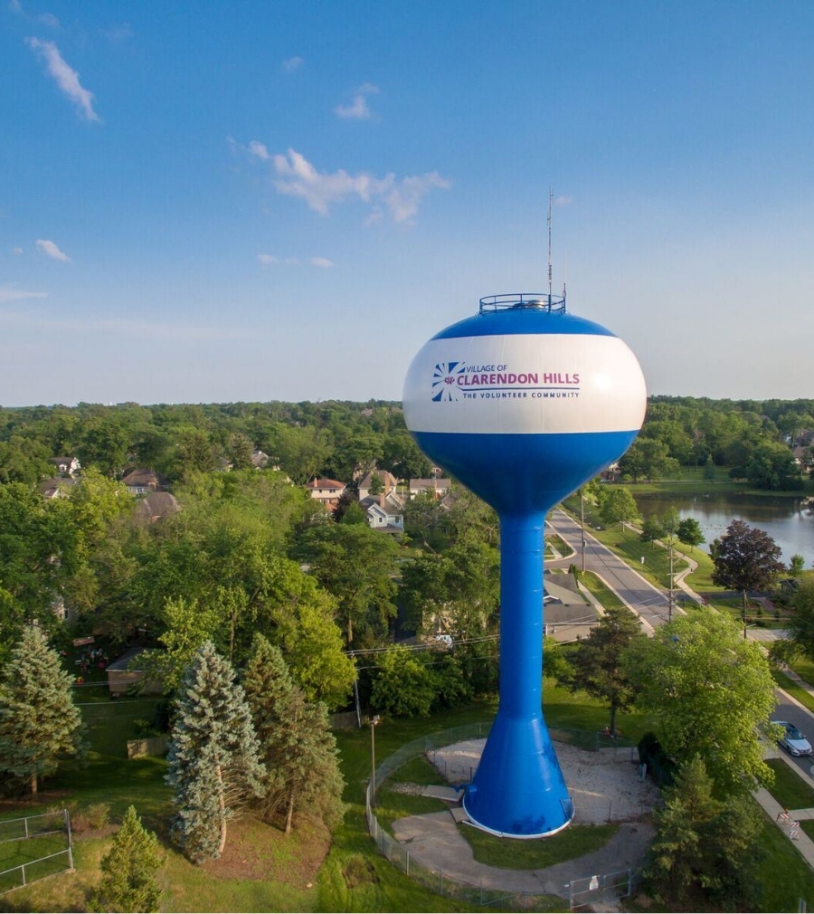 Clarendon Hills Illinois water tower
